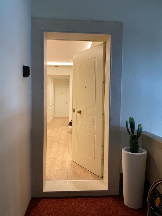 Living Studio Apartments Tirana Zewnętrze zdjęcie